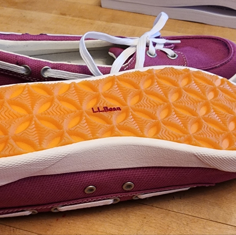 L.L.Bean Women's Fuschia Campside Boat Loafer - Picture 2 of 3
